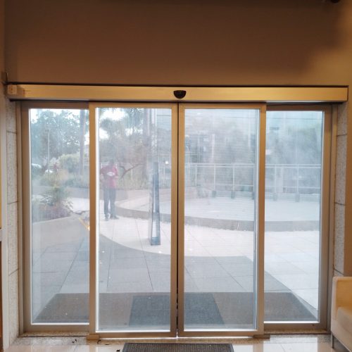 Porta Automática na Barra da Tijuca