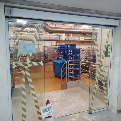 Porta de Vidro Automática em Fabrica